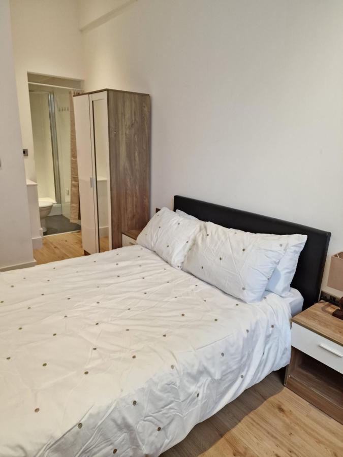Converted Mill Apartment Манчестер Екстер'єр фото
